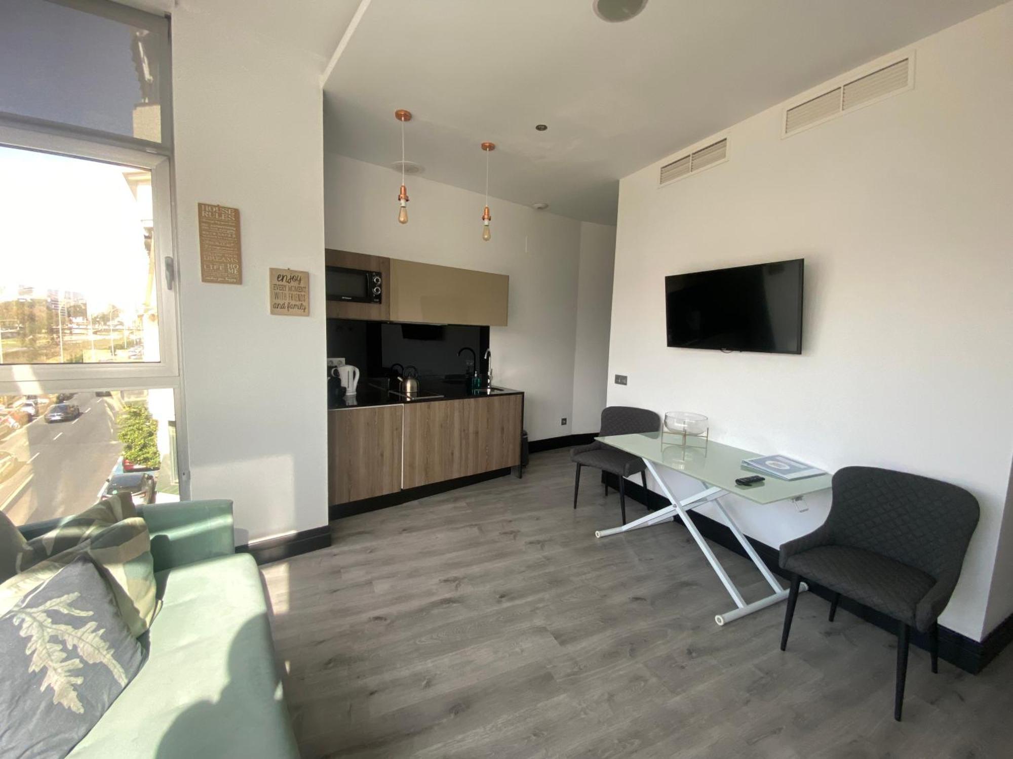 Stay U-Nique Apartments Rosaleda Málaga Kamer foto
